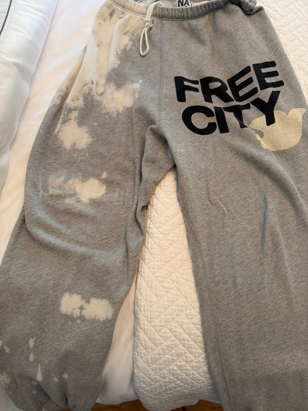 Free city sweatpants